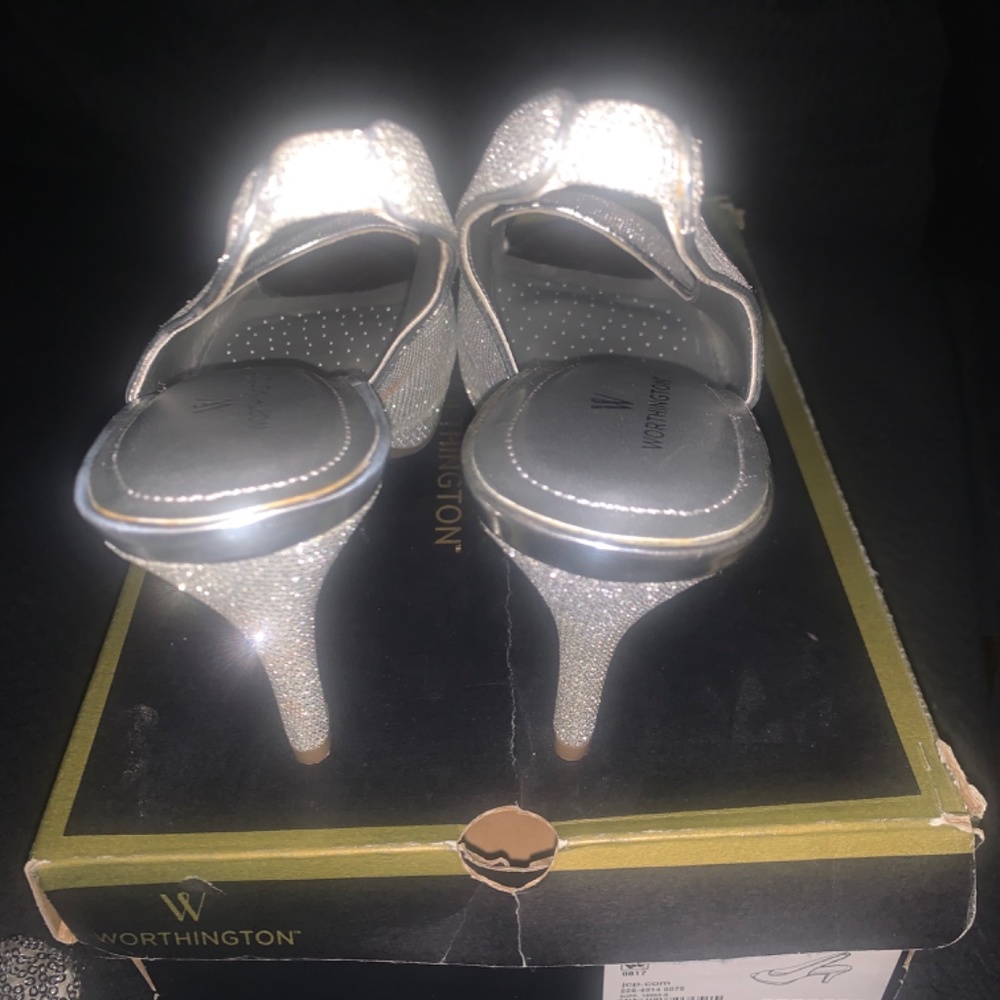 Shoes - Picture 5 of 5